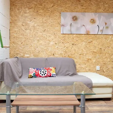 招待所 Rastlinky.sk Greenhouse Guestrooms 布拉迪斯拉发