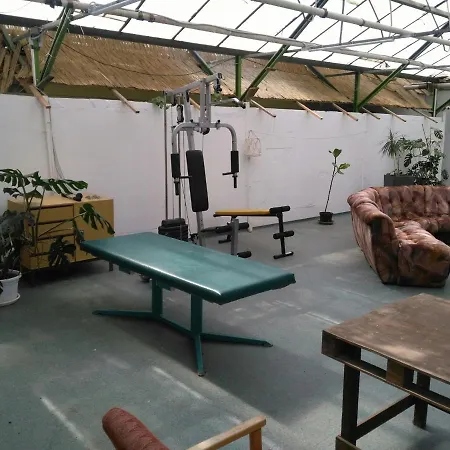 بيت ضيافة Rastlinky.sk Greenhouse Guestrooms براتسيلافا