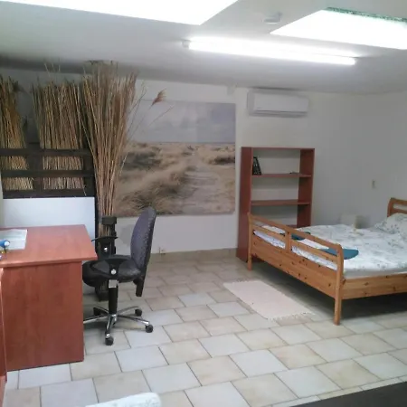 Pensionat Rastlinky.sk Greenhouse Guestrooms Bratislava