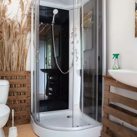 בית הארחה Rastlinky.sk Greenhouse Guestrooms *