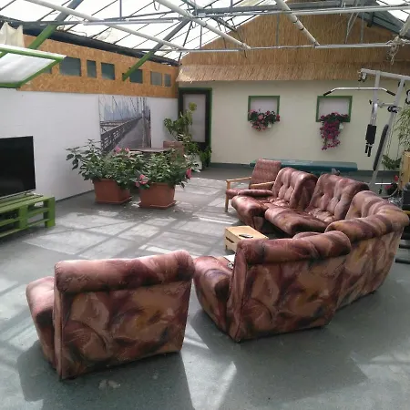 Rastlinky.sk Greenhouse Guestrooms Πανσιόν